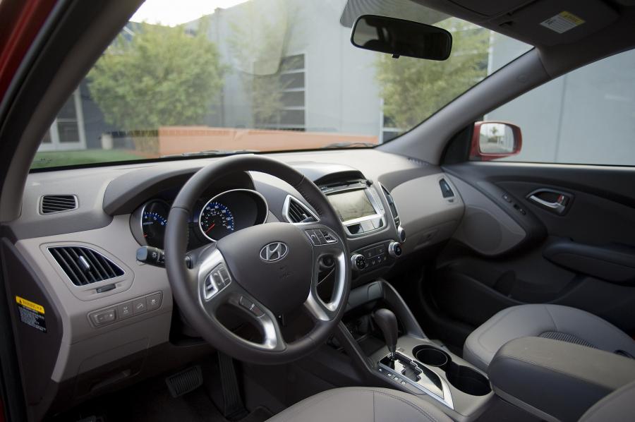  Hyundai Tucson ix 2010 года  (фото 16 из 22)